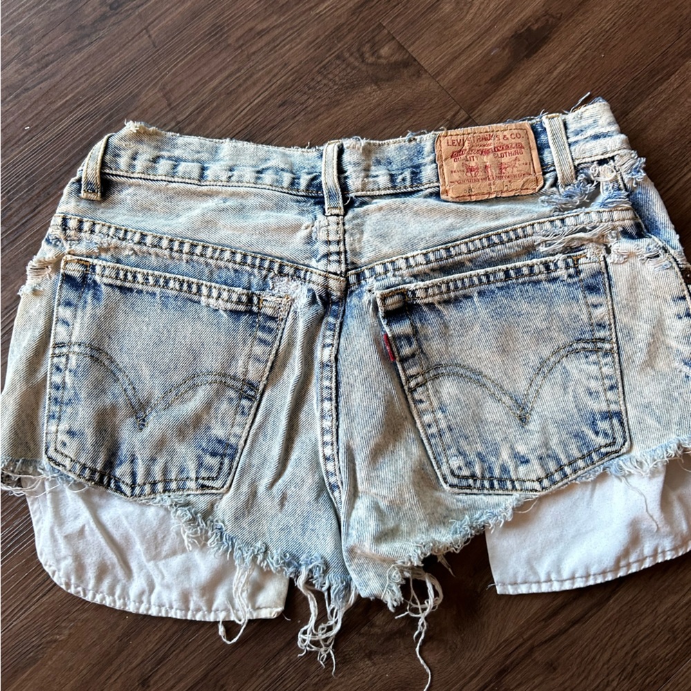 LEVI’S cutoff shorts 550